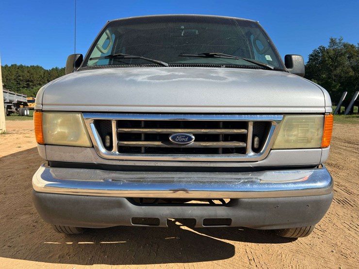 2006-ford-e350-image-5