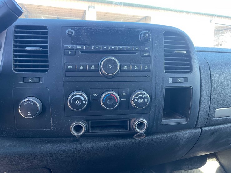 2008-chevrolet-2500-image-12