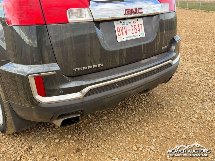 2017-gmc-terrain-slt-image-37