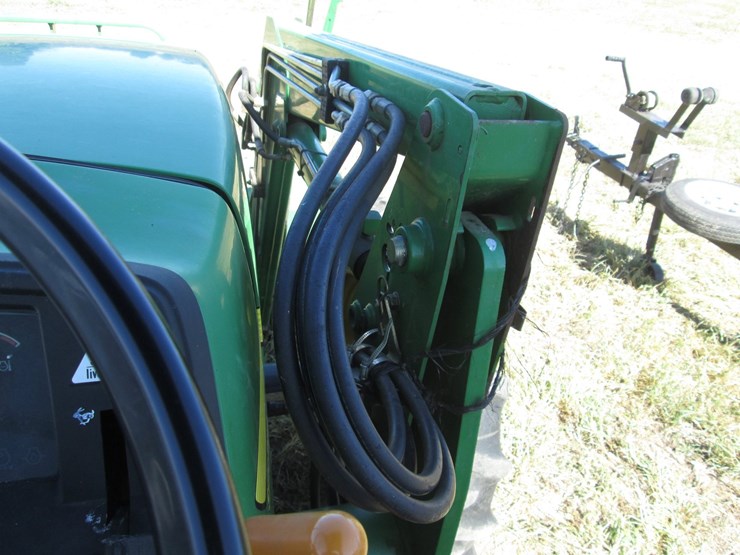 john-deere-5205-image-33