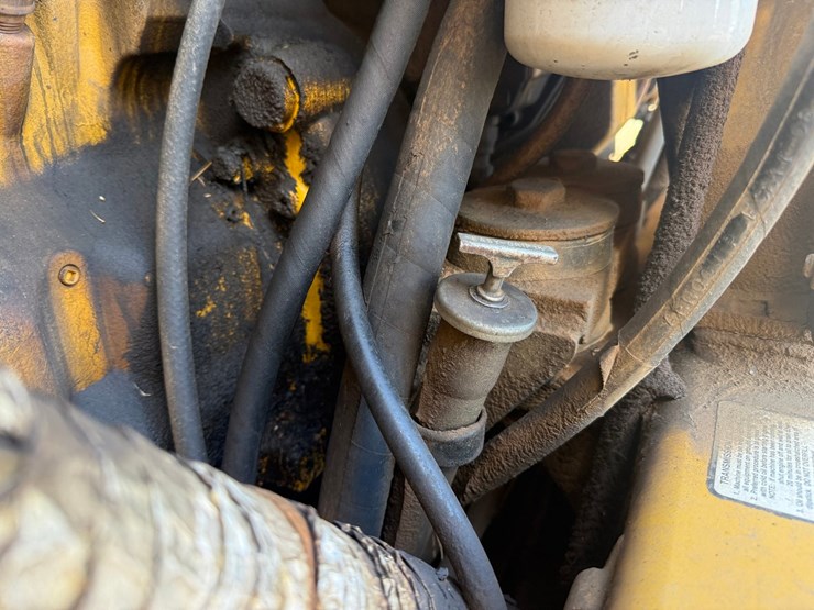 deere-672d-image-107