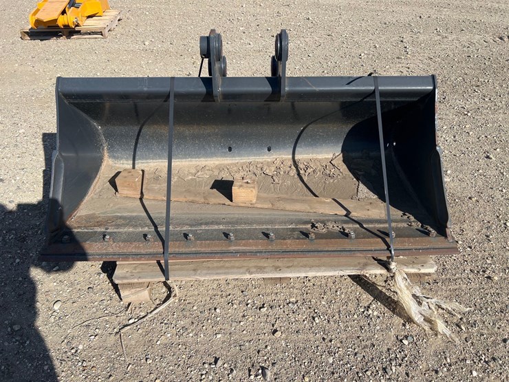 bobcat-excavator-bucket-image-2