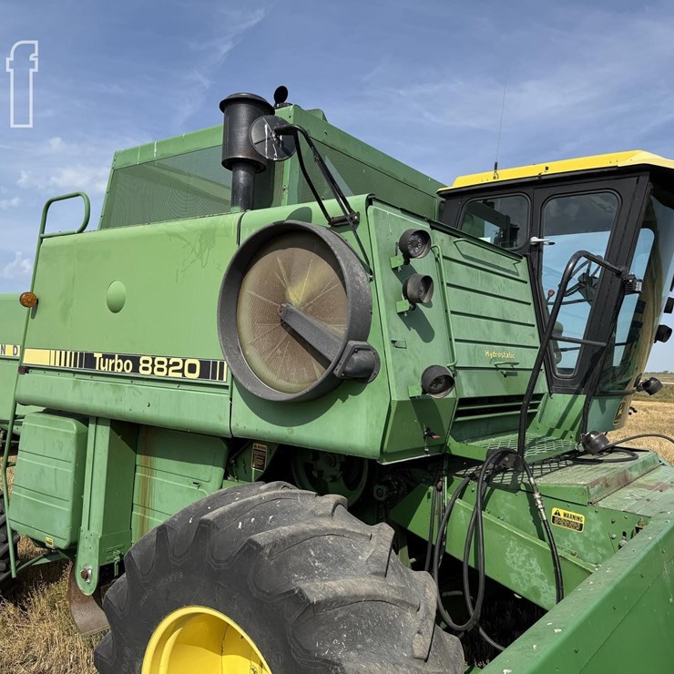 1983 JOHN DEERE 8820