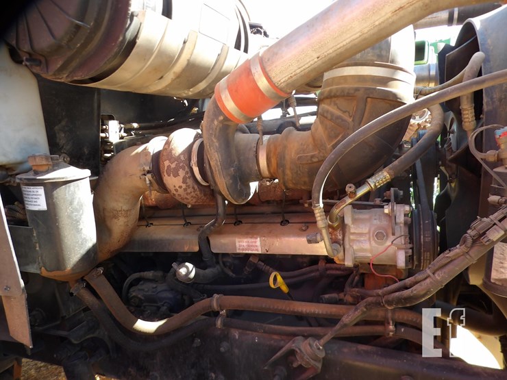 2003-mack-ch600-image-16