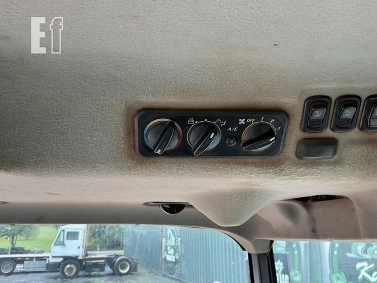 2019-kubota-m5n-091-image-15
