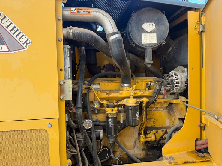 deere-672d-image-83