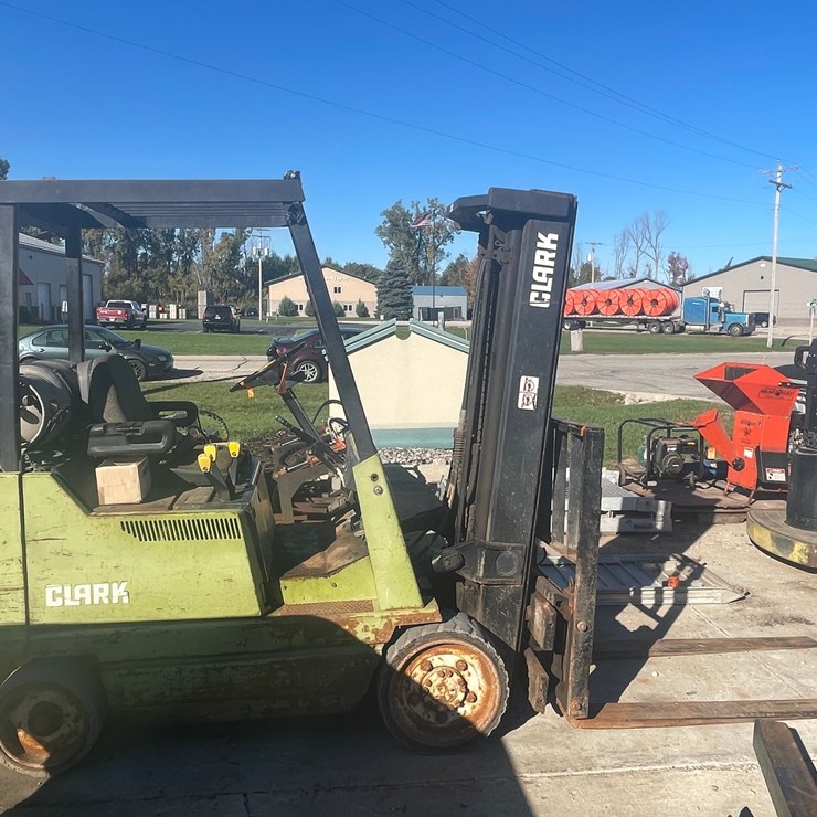 #1798 • Clark LP Forklift