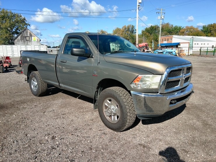 2014-dodge-2500-image-3