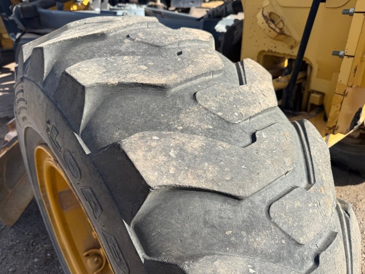 deere-672d-image-138