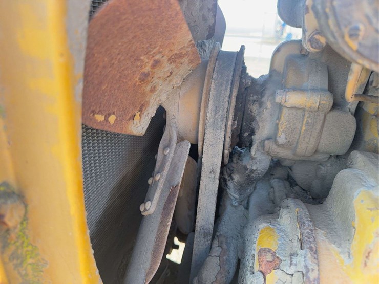 caterpillar-d4-image-19