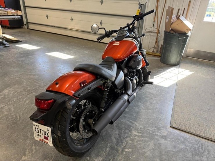 2025-honda-shadow-phantom-abs-motorcycle-image-3