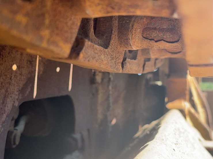 caterpillar-20-image-15