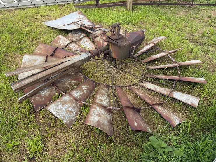 #4046-•-windmill-stand-image-15