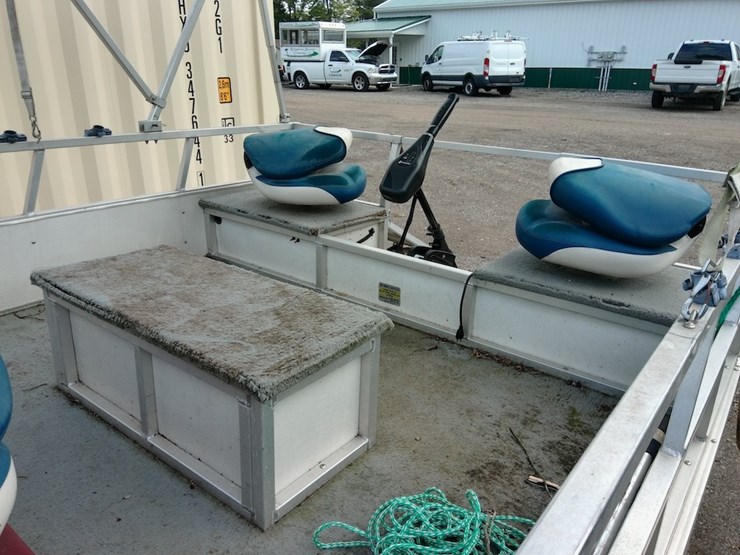 2005-cruiser-lo-pro-pontoon-boat-image-8