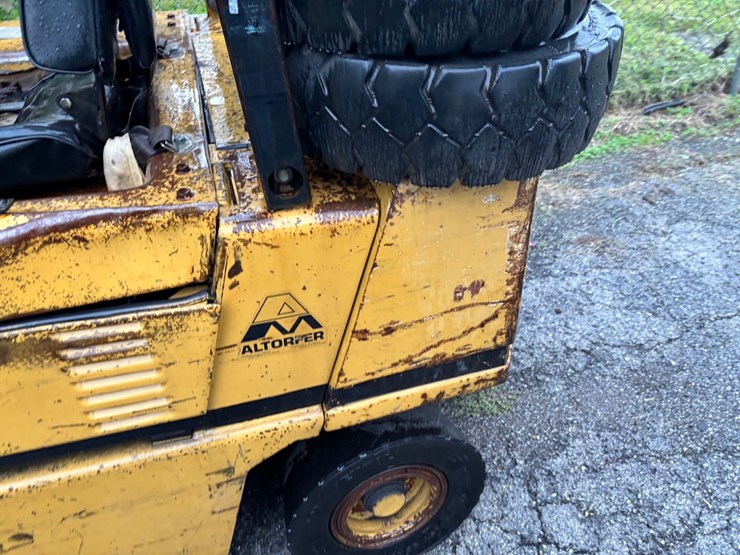 caterpillar-v50b-image-14