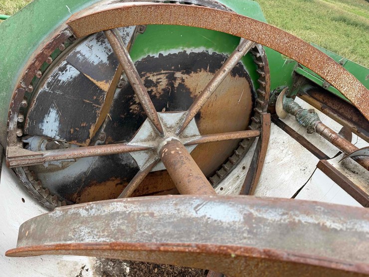 farm-aid-feed-wagon-image-19