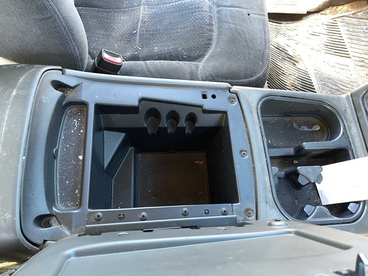 2004-gmc-2500hd-image-68