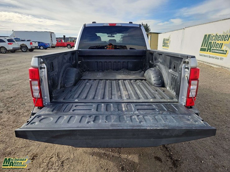 2022-ford-f250-image-37