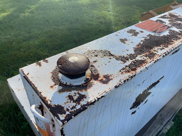 #3236-•-tradesmen-l-fuel-tank-image-4