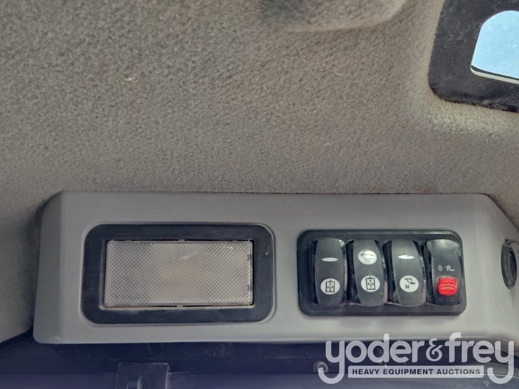 2018-caterpillar-299d2-image-55