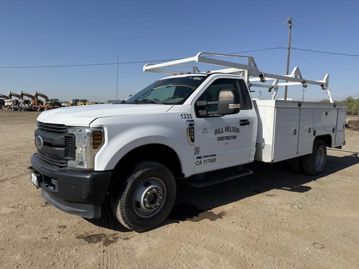 2019-ford-f450-image-1