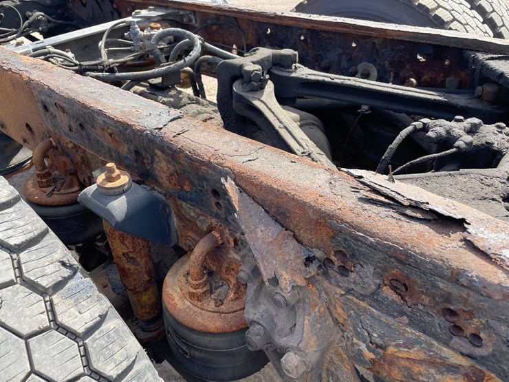 2005-kenworth-t800-image-34