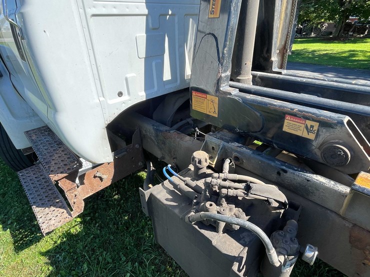2008-ford-f750-image-19