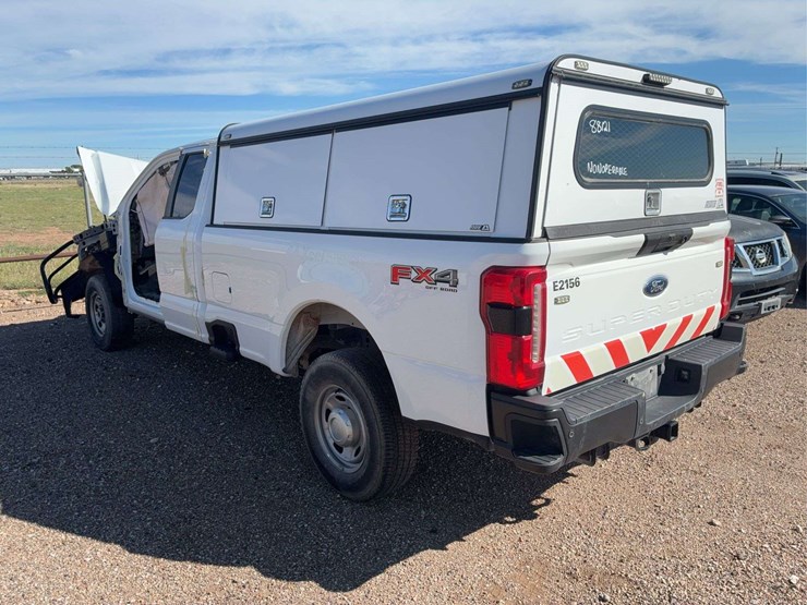 2024-ford-f350-image-13