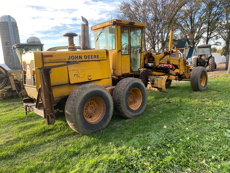 john-deere-770-image-6