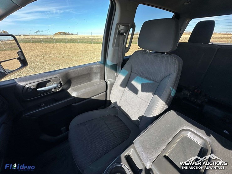 2023-gmc-2500hd-image-10