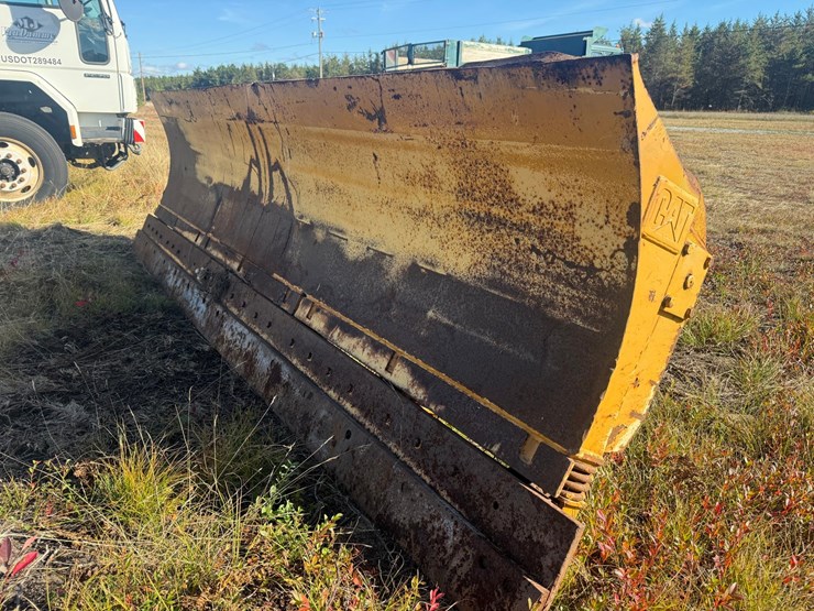 caterpillar-160-image-1