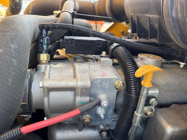 2019-jcb-903-4rt-forklift-image-35