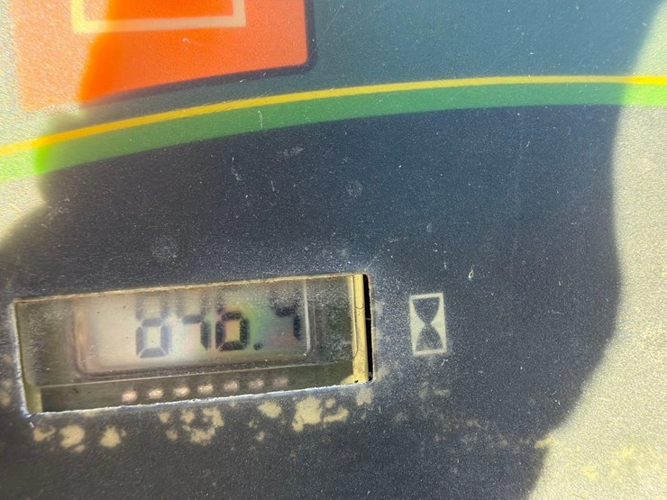 john-deere-245-image-9