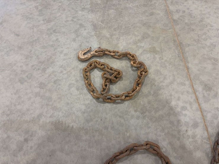 lot-of-5/16”-chains-(1-14’,-1-8’6”,-1-10’,-1-7’,-1-3’)-image-4