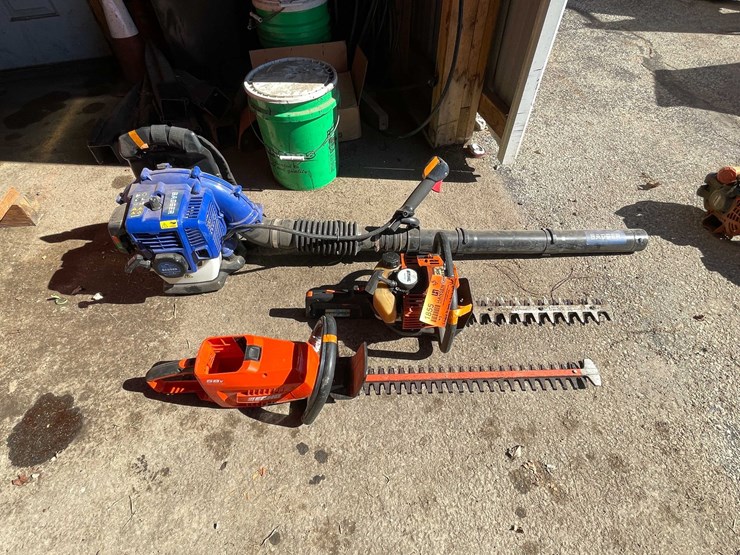 #1855-•-(3)-yard-tools-image-1