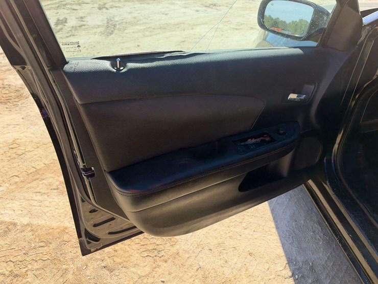 2014-chrysler-200-s-4-door-sedan-(150,748-miles)-image-9