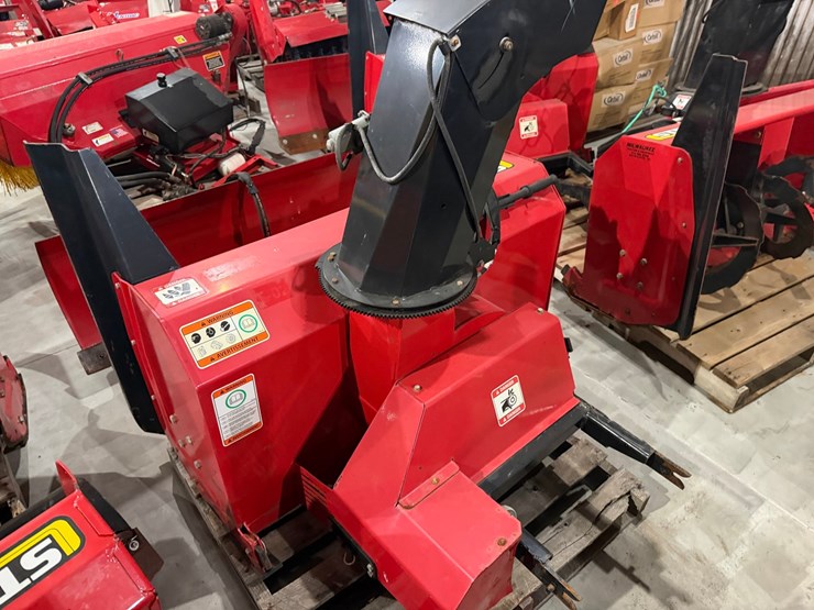 #1635-•-steiner-ventrac-snowblower-attachment-image-2