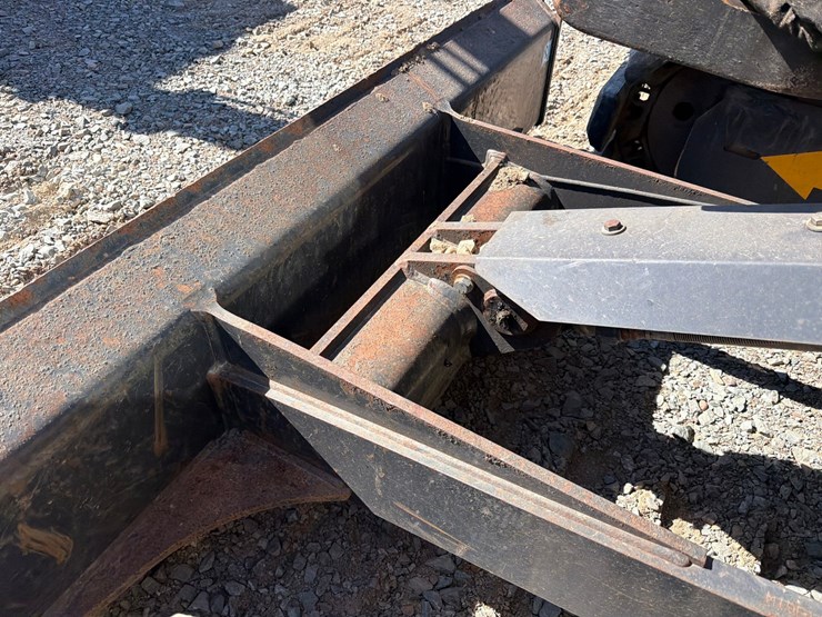 deere-85g-image-12