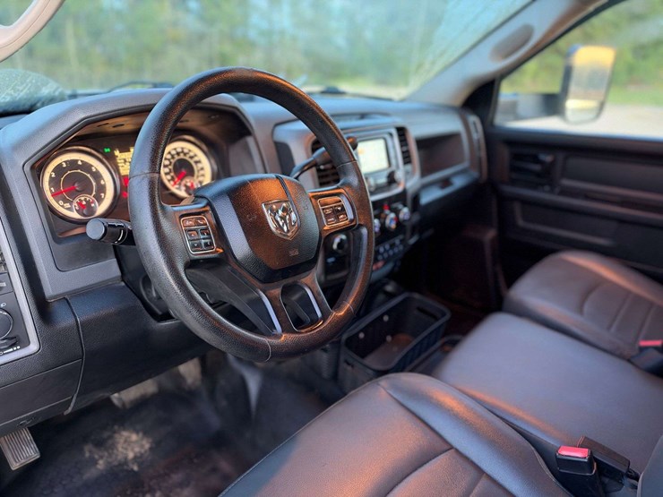 2017-dodge-2500-image-10