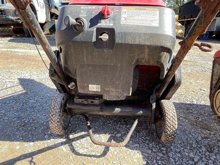 #1846-•-(2)-gas-powered-snow-blowers-for-parts-image-6