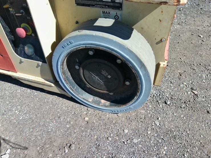 2016-jlg-3248rs-image-10