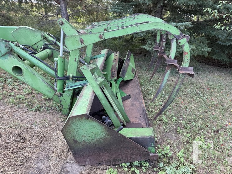 john-deere-148-image-3