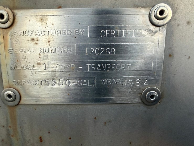 #1735-•-1984-certified-waste-tanker-image-40