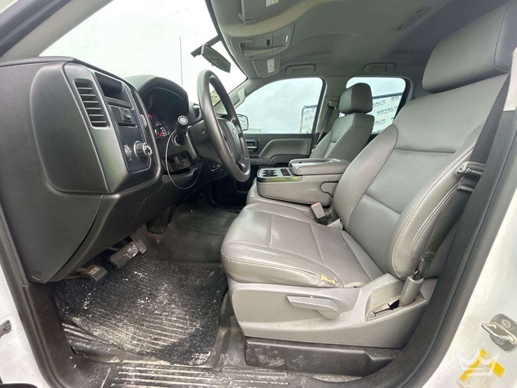 2018-chevrolet-silverado-1500-image-12