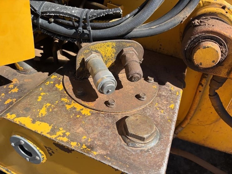 1988-deere-310c-image-52