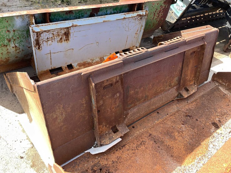 #1815-•-skid-steer-straight-edge-bucket-image-7