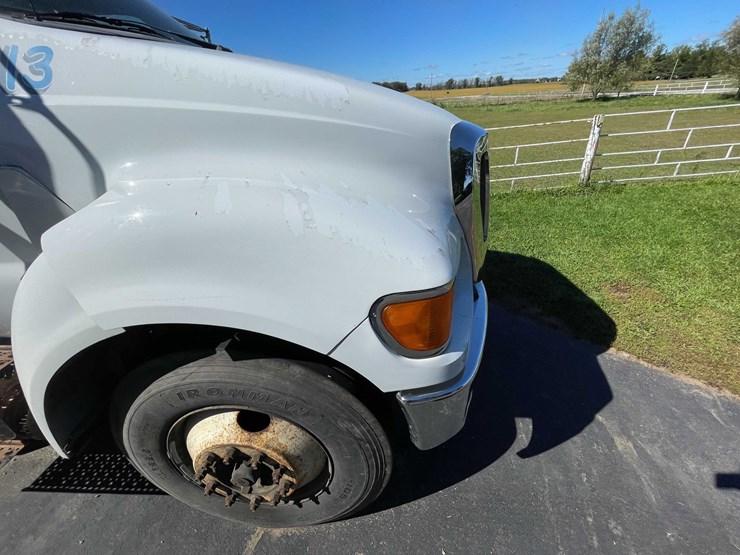 2013-ford-f750-image-54
