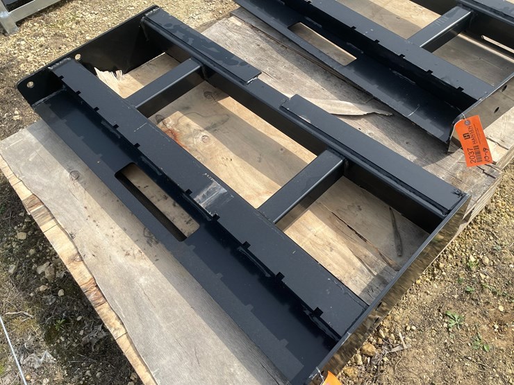 #2036-•-wolverine-skid-steer-pallet-fork-frame-attachment-image-4
