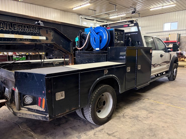 2020-ford-f550-xl-image-5