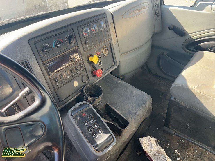 2005-international-workstar-7600-image-16